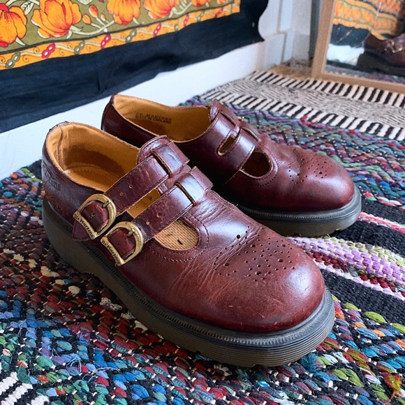 doc martens mary janes! - Picture 2 of 4